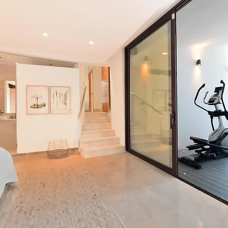 Luxury With Jacuzzis Near Puerto Banus Villa *