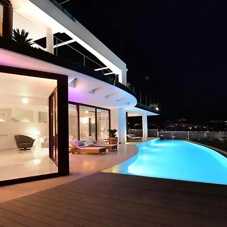 Villa Luxury With Jacuzzis Near Puerto Banus Marbella