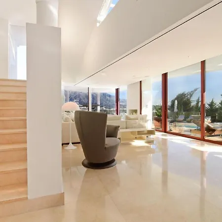 Villa Luxury With Jacuzzis Near Puerto Banus